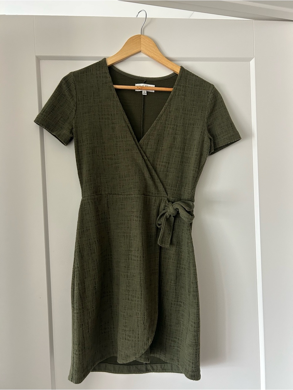 Madewell | Olive Wrap-Style Short Sleeve Dress